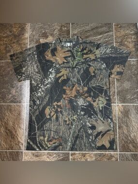 Vntg  Mossy Oak Camo Pocket T-shirt Hunting Outdoor Y2K Size L/XL